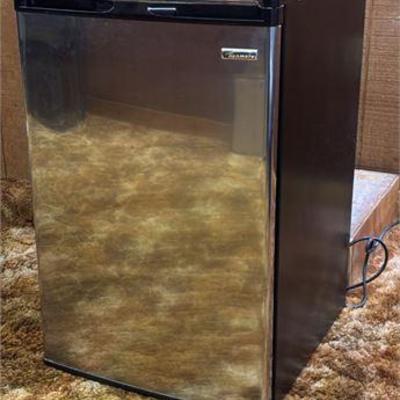 Kenmore Mini Refrigerator .jpg