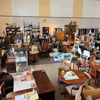 Estate sale photo