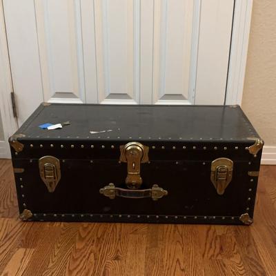 Black Trunk with 2 Keys
