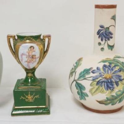 1135	GROUP OF ASSORTED VASES INCLUDING COPELAND SPODE, AUSTRIAN, ROYAL RUDOLSTADT, ROYAL GOEDEWAAGEN, TALLEST APPROXIMATELY 10 IN HIGH
