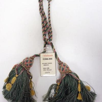 1233	SCALAMANDRE SILK AND WOOL TIE BACK, APPROXIMATELY 23 IN
