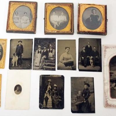 1209	GROUP OF ASSORTED TIN TYPES, LARGEST APPROXIMATELY 6 IN X 4 IN 
