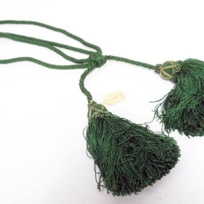 1241	SCALAMANDRE 100 PERCENT SILK AND WOOL TIE BACK, APPROXIMATELY 25 IN
