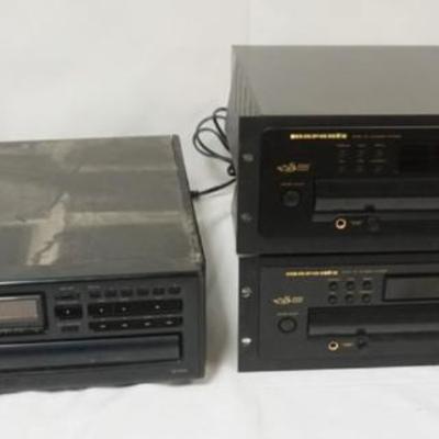 1266	ONKYO INTEGRA RI DISC CHANGER AND 2 MARANTZ CL4000 DISC CHANGERS
