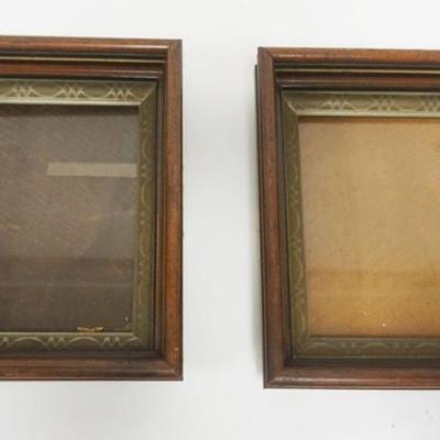 1208	PAIR OF ANTIQUE WALNUT SHADOWBOX FRAMES, EACH APPROXIMATELY 9 IN X 11 IN X 2 1/2 IN DEEP
