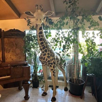 8 foot metal giraffe