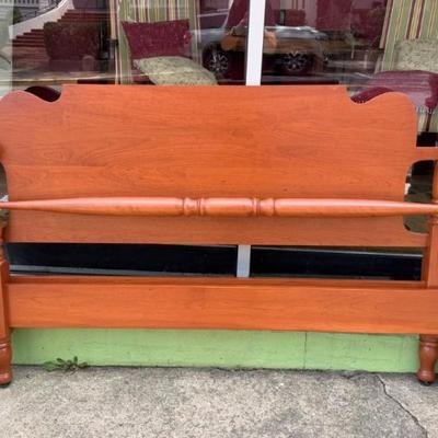 E A Clore Queen Bed