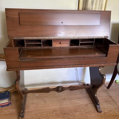 Piano desk opened
