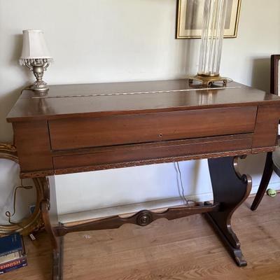Piano desk