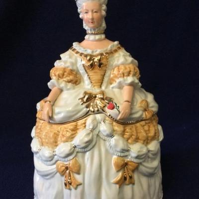 Victorian Trading Co. Marie Antoinette Cookie Jar, NIB
