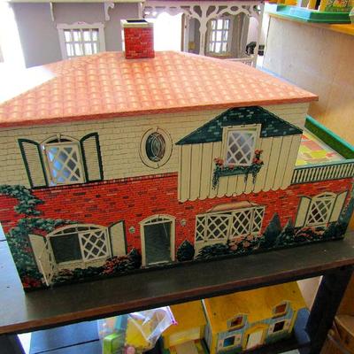 Vintage dollhouses