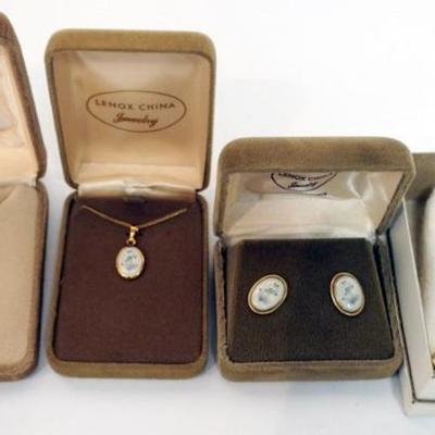 1116	LENOX CHINA JEWELRY INCLUDING 2 NECKLACES, EARRINGS AND STICK PIN, 14K GOLD FILLED
