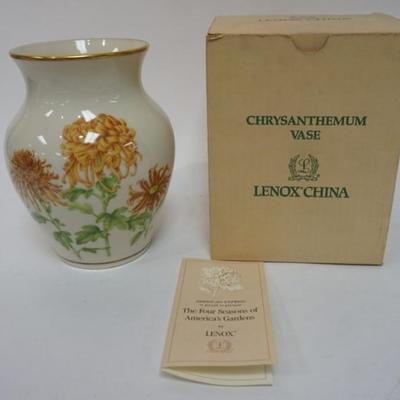 1156	LENOX CHINA FOUR SEASONS AMERICAS GARDENS *CHINESE CHRYSANTHEMUM* AUTUMN 1985, APPROXIMATELY 8 IN HIGH

