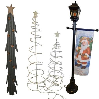 Lot #256 - Decorative Christmas Outdoor Decor