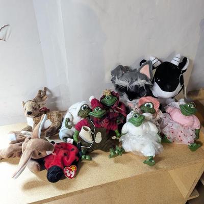 Lot #274 - Collection of Adorable Russ Frog Shelf Sitters, Beanie Babies & Makeship Animals