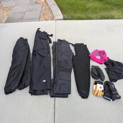 Lot #313 - Lot of Winter Outdoor Ski Gear: Ski Snow Pants, Gloves, and Accessories