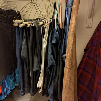 Lot #220 - Women's Size XL Pants and Skirts - 16 Items
