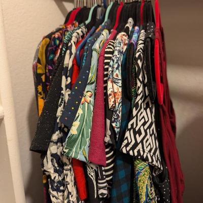 Lot #226 - Women's Size M Dresses - 17 Items