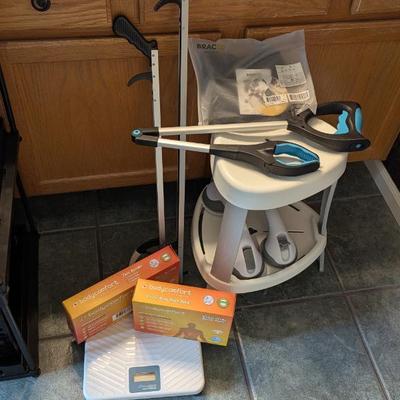 Lot #206 - Household and Health Care Lot - Grabbers, Bathroom Scale, and More.