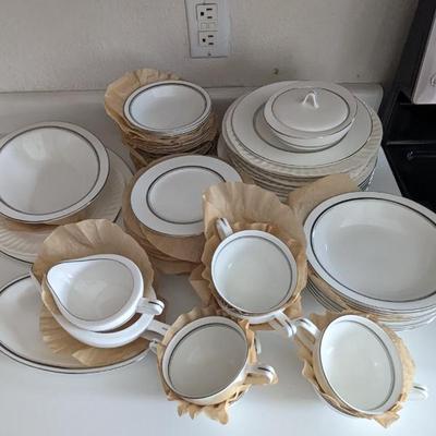 Lot #46 - Imperial Bone China Pukagawa Japan Dinnerware Set