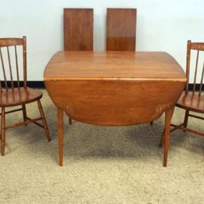1236	L. HITCHCOCK STENCILED DINETTE SET WITH DROP LEAF TABLE, 2 LEAVES AND 4 CHAIRS, VERY CLEAN, TABLE APPROXIMATELY 42 IN X 34 IN X 30...