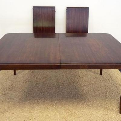 1239	PENNSYLVANIA HOUSE DINING ROOM TABLE WITH 2 LEAVES, APPROXIMATELY 69 IN X 44 IN X 31 IN H, EACH LEAVE 18 IN W
