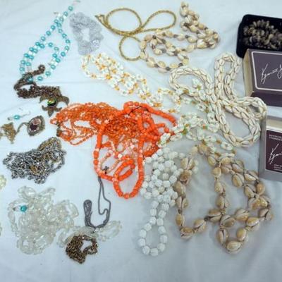 1172	20 LADIES DESIGNER NECKLACES SOME MARKED BY THE MAKER
