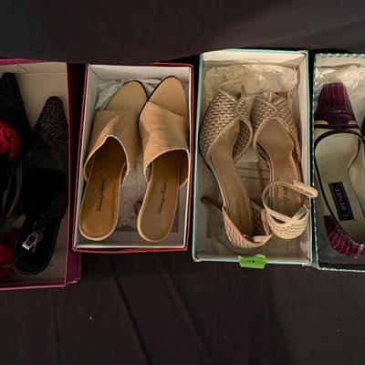 Lot 426: Lot of 4 Women’s Size 7 High Heel Shoes – Glamour Crystal, Carriage Court, J. Renee & More