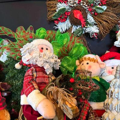 Lot 119:  Christmas Decor All With Tags