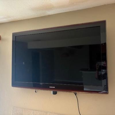 Samsung 52" TV $100