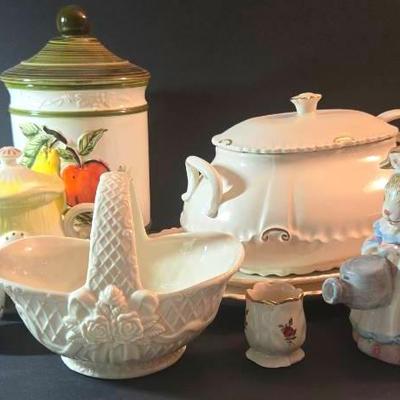 Arnel's Vintage Mushroom Teapot And Other Kitchen Essentials 