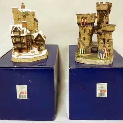 1129	2 DAVID WINTER HAND PAINTED COTTAGES, ROCHESTER CASTLE 424/1000, THE KING MAKERS CASTLE 1895/2750 TALLEST APPROXIMATELY  9 IN H,...