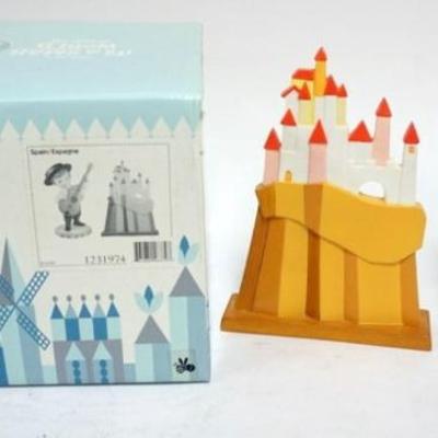 1101	WALT DISNEY CLASSIC COLLECTIONS, IT'S A SMALL WORLD AFTER ALL,  SPAIN, *ALDEA VILLAGE HOLEA AMIGOS*, APPROXIMATELY 7 IN H
