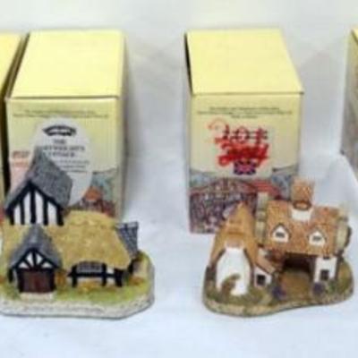 1139	6 DAVID WINTER HAND PAINTED COTTAGES, THE COBBLER, THE YEOMAN'S FARMHOUSE, CARTWRIGHT COTTAGE, THE SCHOOLHOUSE, THE POTTERY AND...