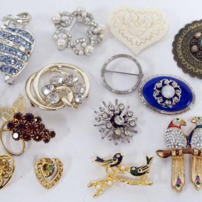 1212	15 LADIES COSTUME PINS , SOME MARKED BY MAKER
