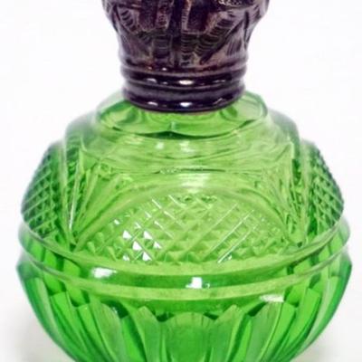 1183	GREEN CUT GLASS PERFUME WITH HINGED SILVER LID, APPROXIMATELY 3 IN H
