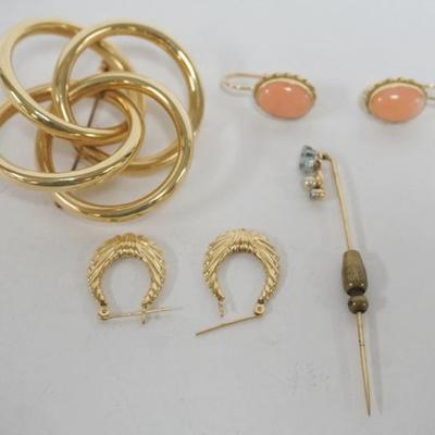 1239	LADIES JEWELRY ASSORTMENT INCLUDING 2 PAIRS OF EARRING, STICK PIN AND KNOT PIN
