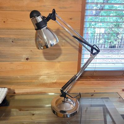 Lot #121 - V- Light Convertible Desk Task Lamp