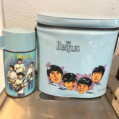 1965 Beatles vinyl brunch bag and Thermos 9.5/10 condition