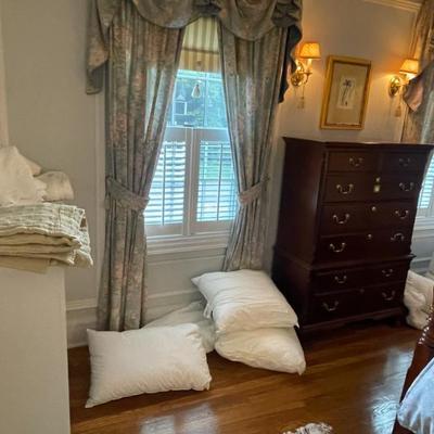 Gents dresser