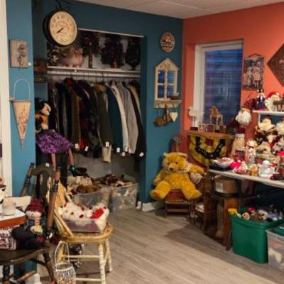 Estate sale photo