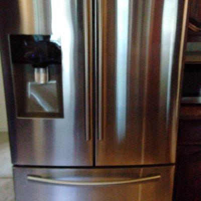 Refrigerator 