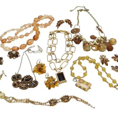 15 PC VINTAGE AMBER RHINESTONE - LUCITE - CRYSTAL JEWELRY