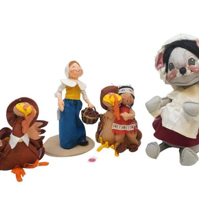 4 VINTAGE ANNALEE THANKSGIVING DOLLS