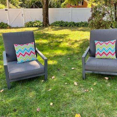 Se of 4 with cushions 