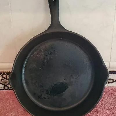 Wagner 10 Inch Cast Iron Skillet 