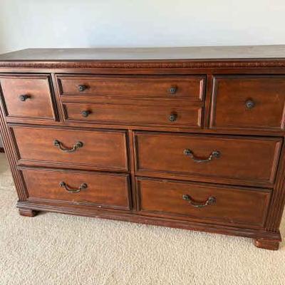 AAE118 Beatiful Seven Drawer Wooden Dresser