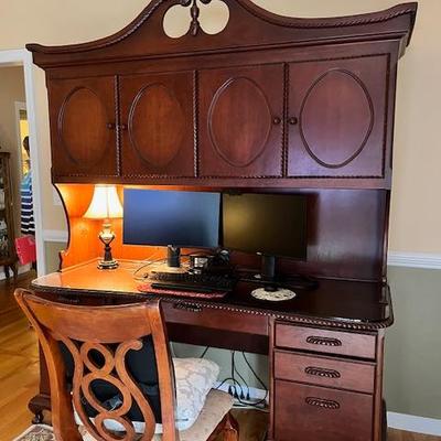 Fabulous desk with unique chair in picture #45