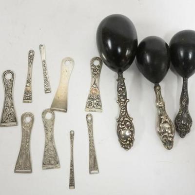1220	STERLING HANDLED SOCK DARNERS AND YARN THREADERS, TALLEST PIECE APPROXIMATELY 6 IN
