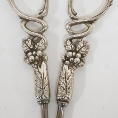 1203	STERLING SILVER GRAPE SHEAR, MARKED STERLING ON HANDLE AND BLADES, 4.3 OZT

